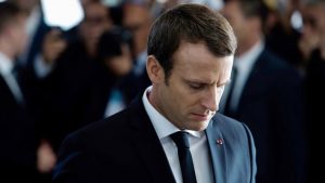 Frankreichs Präsident Emmanuel Macron Mitte Juli in Paris © Kamil Zihnioglu/afp/Getty Images